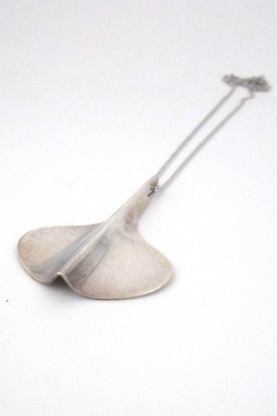Aksel Holmsen Norway vintage sterling silver modernist stingray necklace