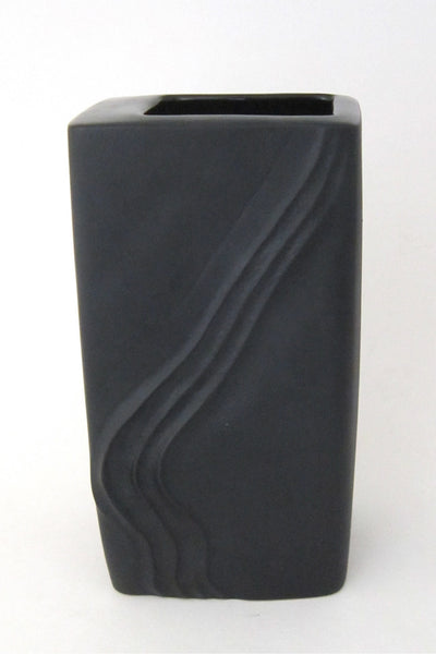 Rosenthal large porcelaine noire vase by Martin Freyer