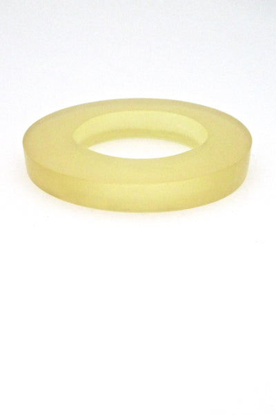 Martha Sturdy extra large resin bangle - clear lemon yellow