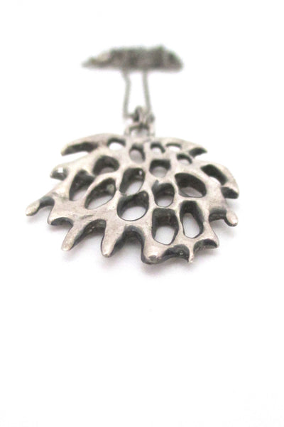 profile de Passille-Sylvestre rare mid century sterling silver openwork pendant necklace