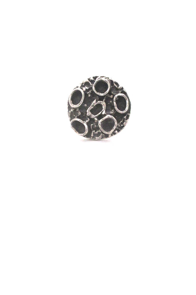 detail Robert Larin Canada vintage brutalist pewter signed craters ring 1970s design jewelry