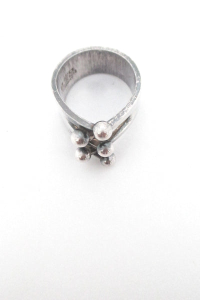 detail Anna Greta Eker for Plus Designs Norway vintage Scandinavian modernist Jester ring