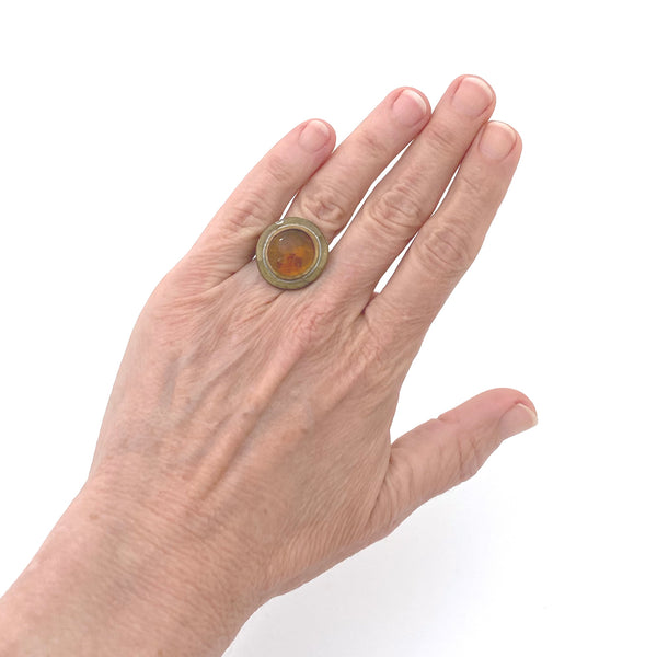 detail scale Rafael Alfandary Canada vintage brutalist round brass amber glass ring