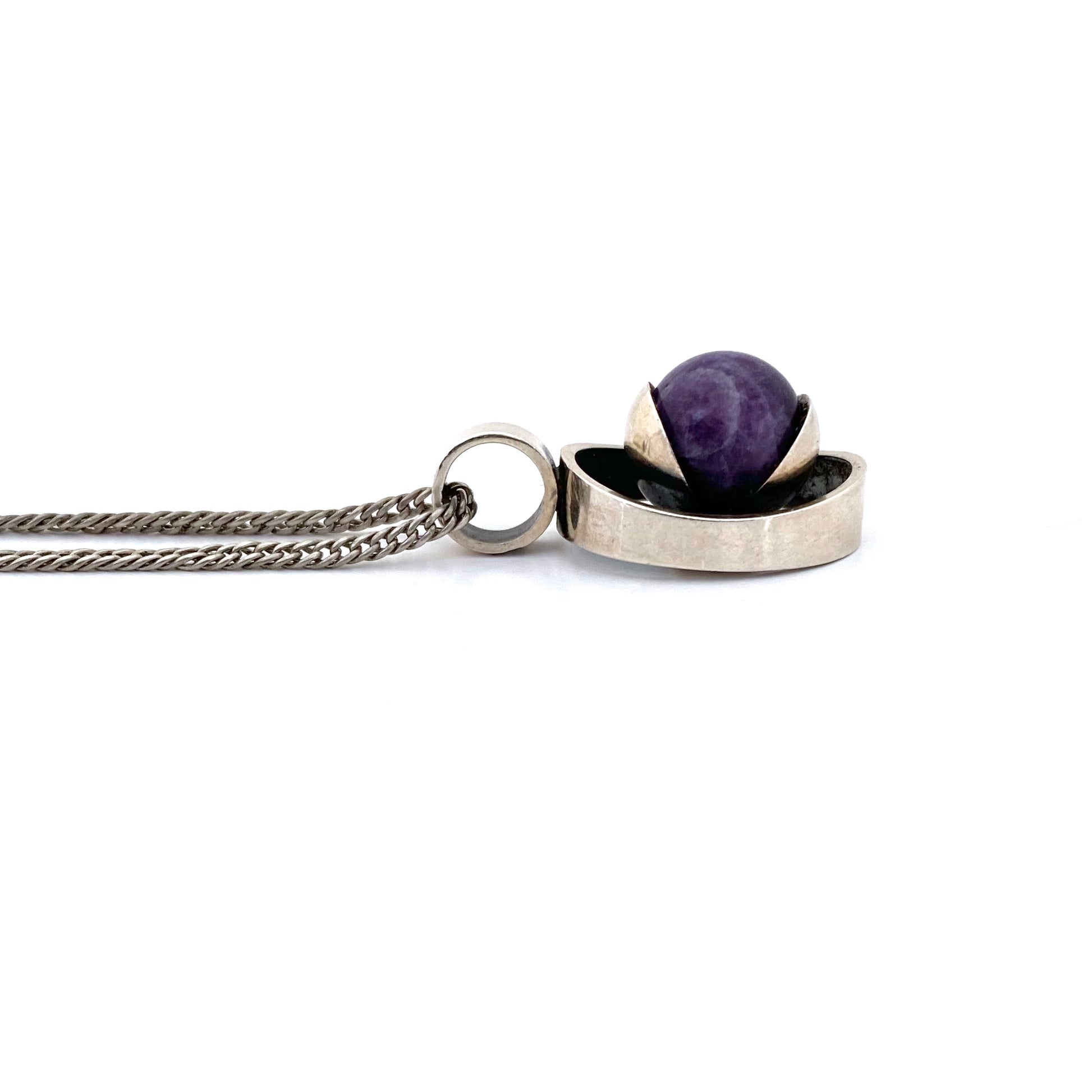 profile Elis Kauppi Kupittaan Kulta Finland vintage sterling silver amethyst sphere pendant necklace Scandinavian Modernist jewelry design