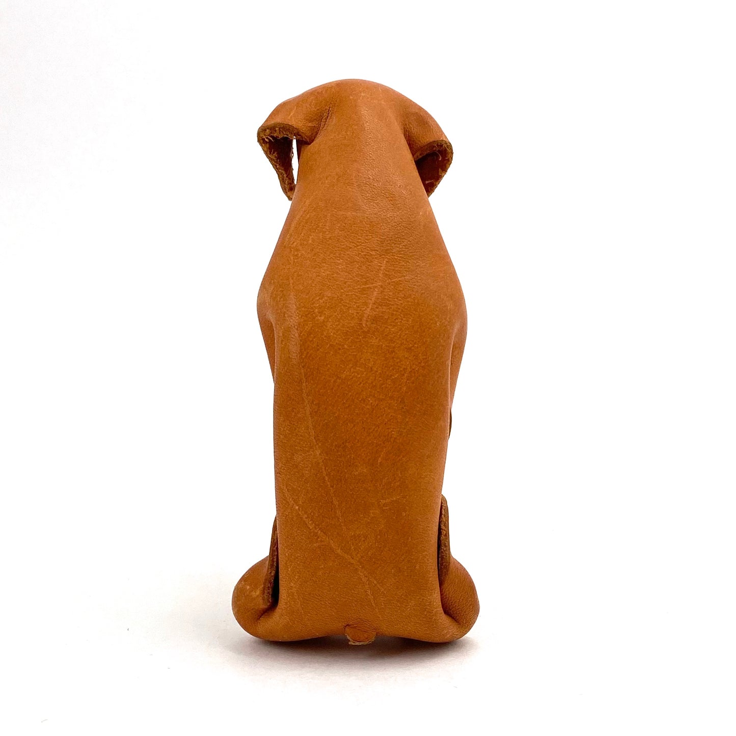 Deru leather seated dog