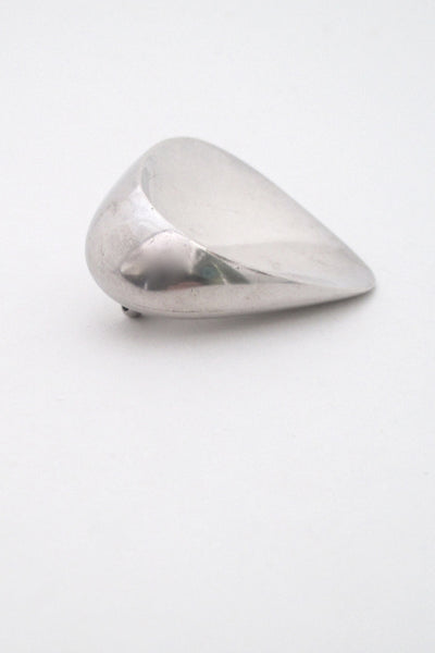 detail Georg Jensen Denmark vintage Scandinavian Modern silver brooch 328 by Nanna Ditzel