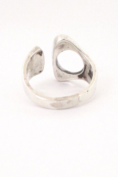 N E From modernist open ring