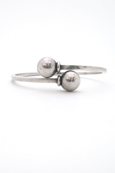 profile Hans Hansen Denmark vintage Scandinavian Modern silver spheres bangle bracelet
