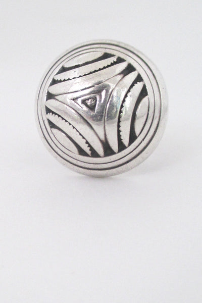 detail Kalevala Koru Finland large vintage sterling silver dome ring 1969