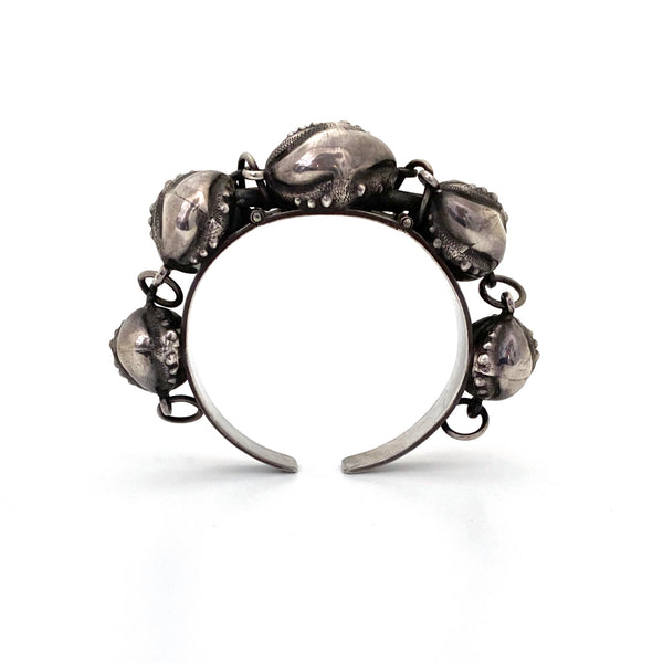 profile vintage Scandinavian or Baltic sterling silver textured beads hinged bracelet