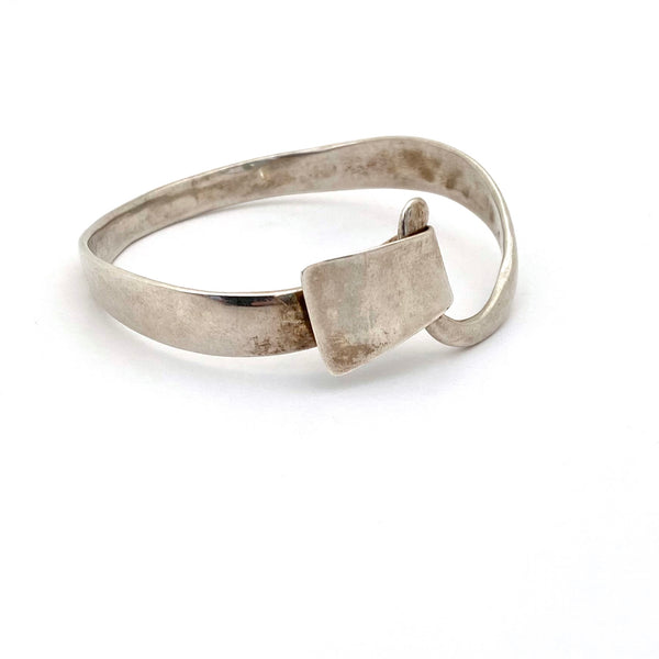 hand wrought hammered silver hook bracelet