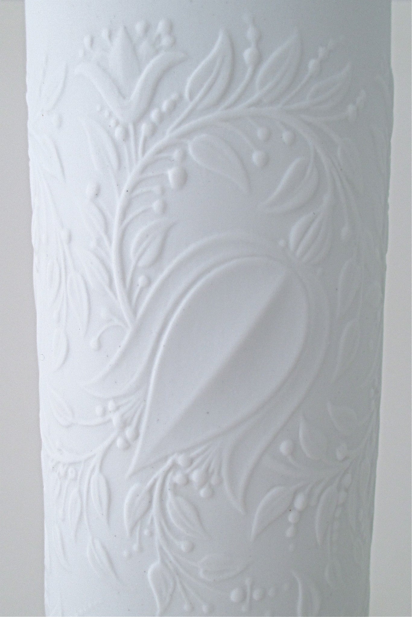 Bjorn Wiinblad for Rosenthal vintage modernist tall porcelain vines & flowers vase