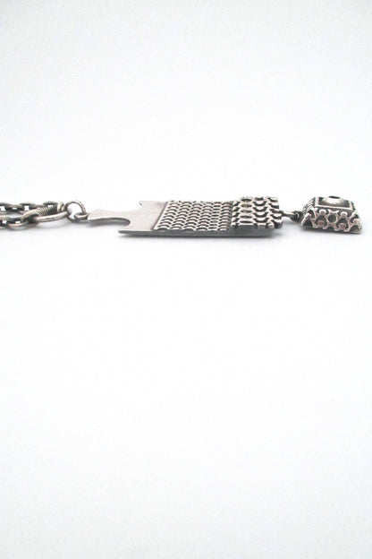 profile Pentti Sarpaneva for Turun Hopea Finland vintage kinetic silver pendant necklace