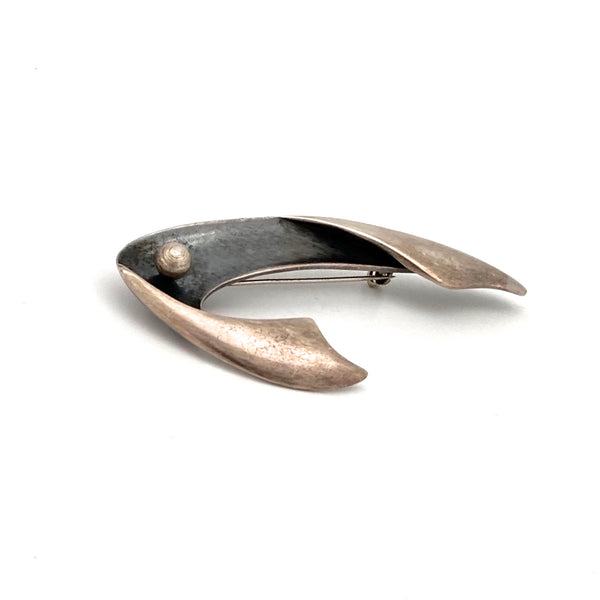 Sigi Pineda large dimensional silver Modernist brooch
