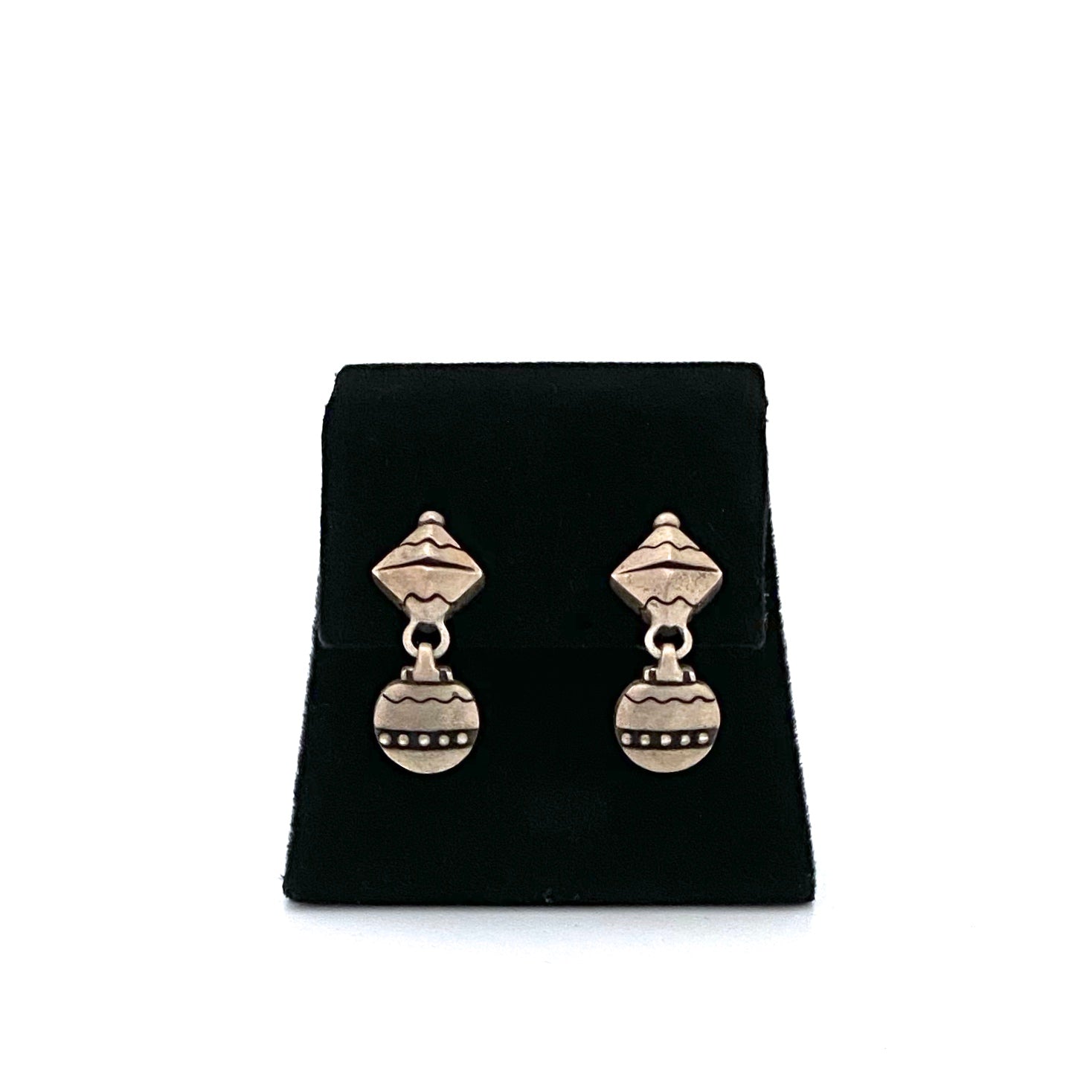 detail Lisa Jenks USA vintage postmodern silver drop earrings