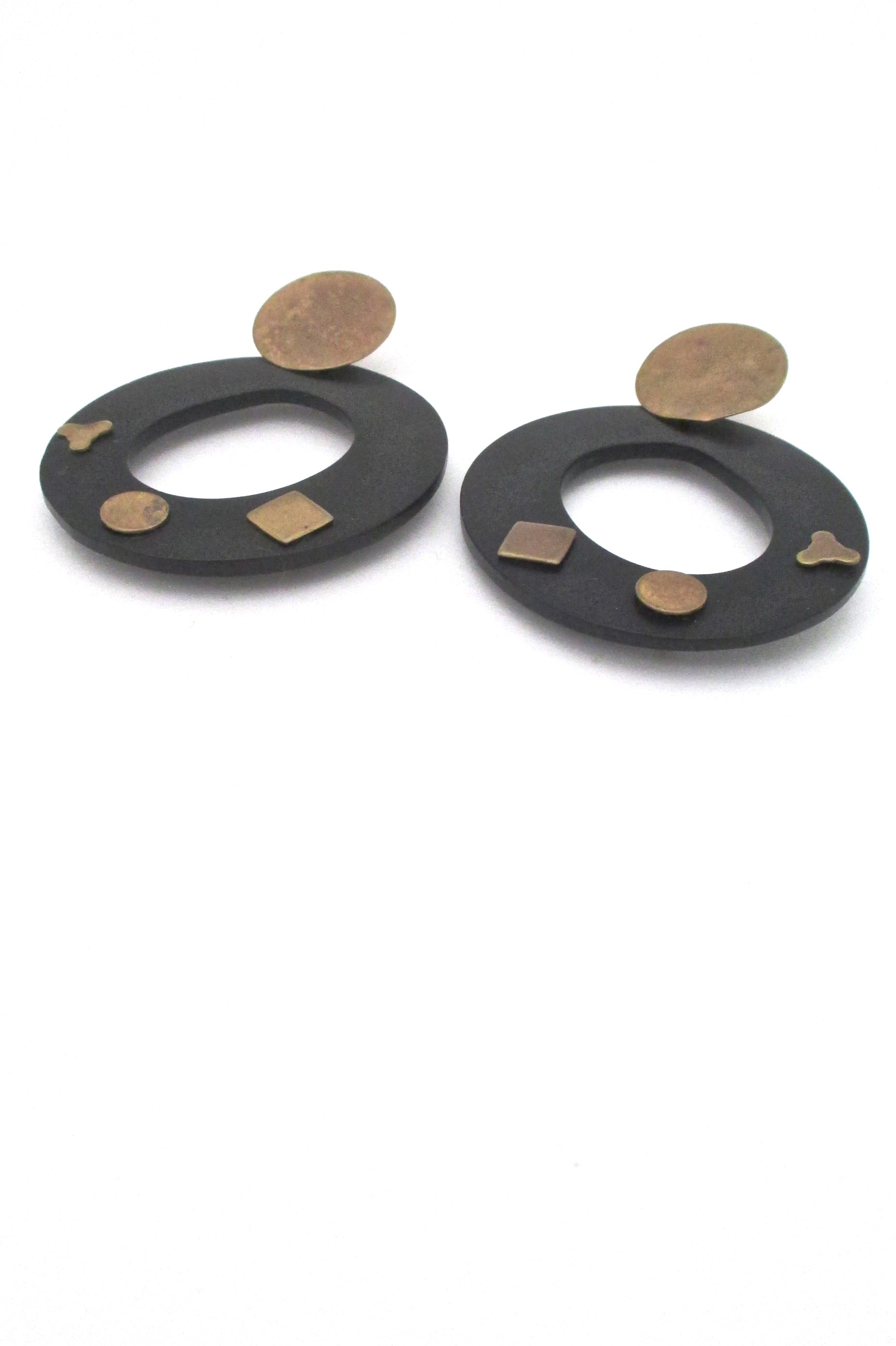 detail Martha Sturdy Canada vintage 1980s resin and brass large drop earrings