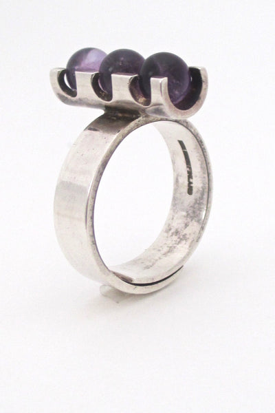 detail Elis Kauppi Kupittaan Kulta Finland vintage Scandinavian Modern silver amethyst ring