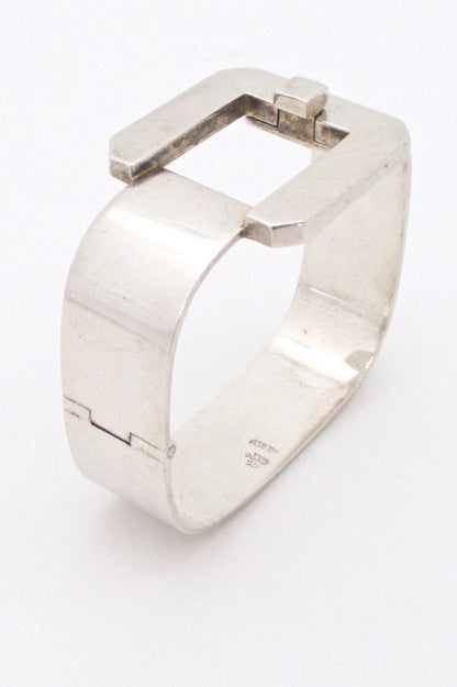 Puig Doria heavy silver buckle bracelet