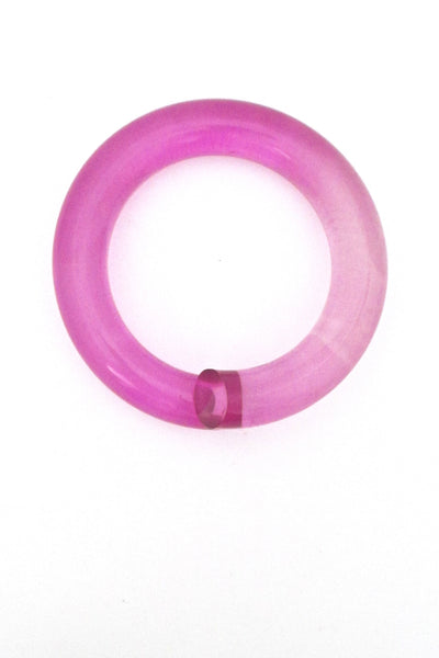 Judith Hendler clear pink acrylic bypass bracelet