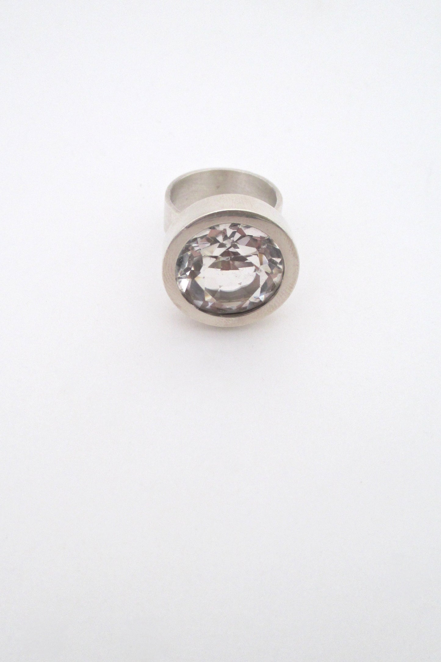 detail Elis Kauppi for Kupittaan Kulta Finland large vintage modernist silver rock crystal ring