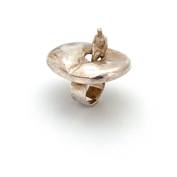 detail Bjorn Weckstrom Lapponia Finland vintage large rare Brukkas Pond ring 1969 Scandinavian Modern jewelry design