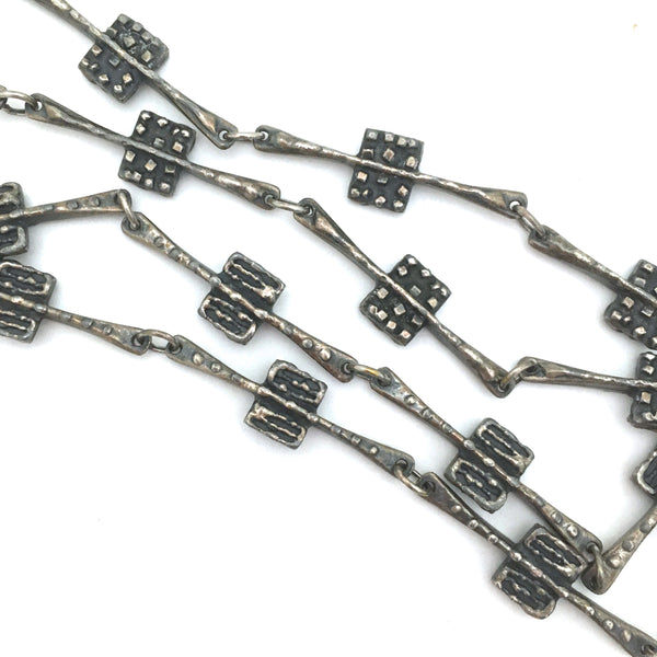 detail Robert Larin Canada vintage brutalist pewter 2 in 1 double sided long link chain necklace 1 Canadian design jewellery 