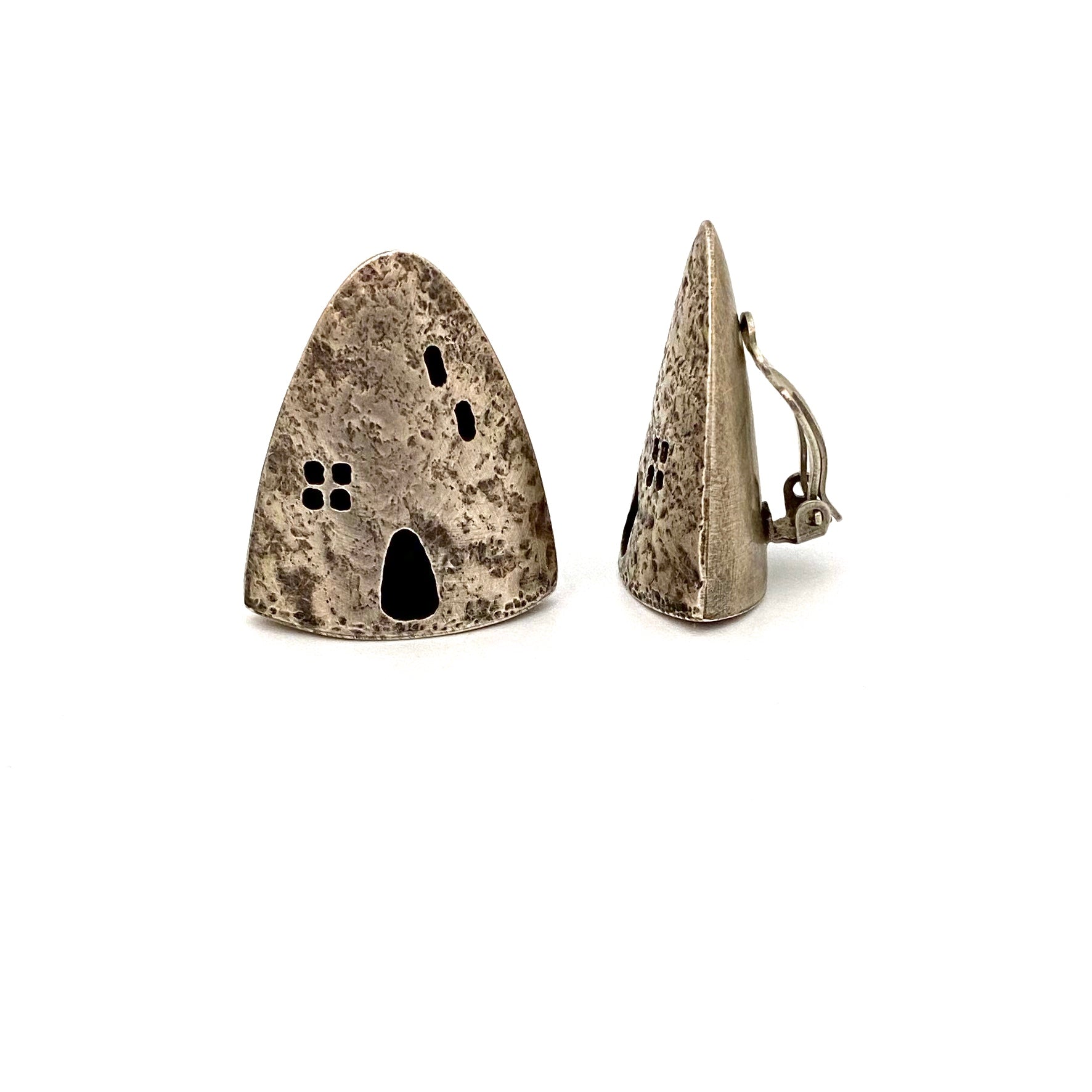 profile Talya Baharal Gene Gnida USA vintage textured silver ear clips