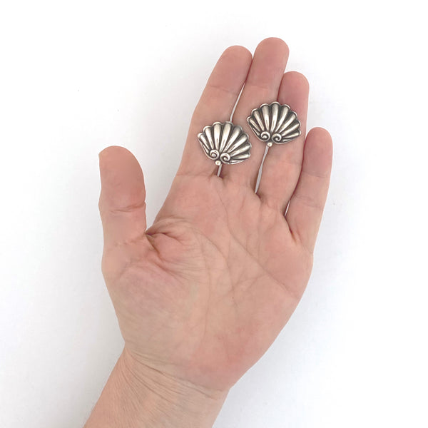 scale Margot de Taxco Mexico vintage silver shell earrings