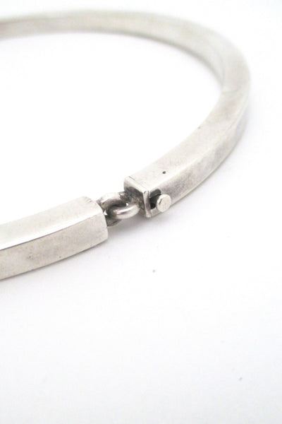 detail Jose Maria Puig Doria Spain vintage mid century modernist silver choker