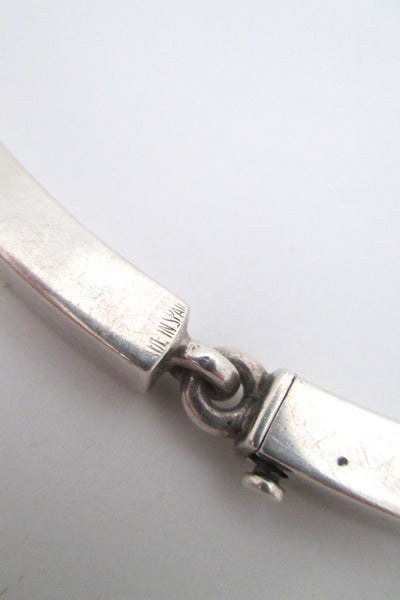 Puig Doria sleek modernist silver choker