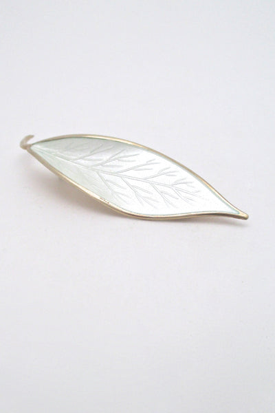 David-Andersen white enamel leaf brooch - Willy Winnaess