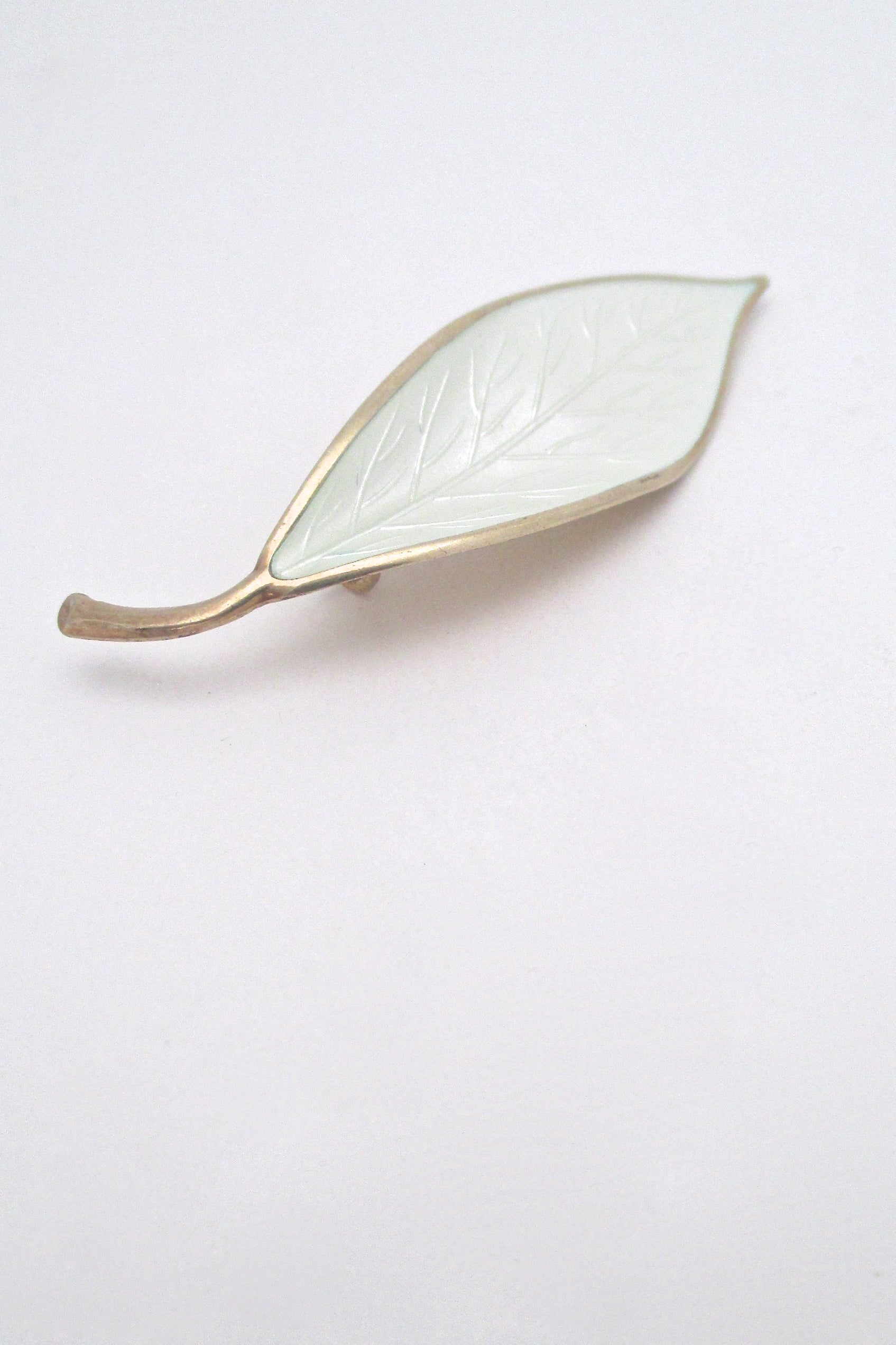 detail David Andersen Norway vintage sterling silver enamel leaf brooch Willy Winnaess
