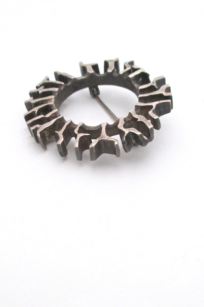 detail Bernard Chaudron Canada vintage brutalist silver circle brooch