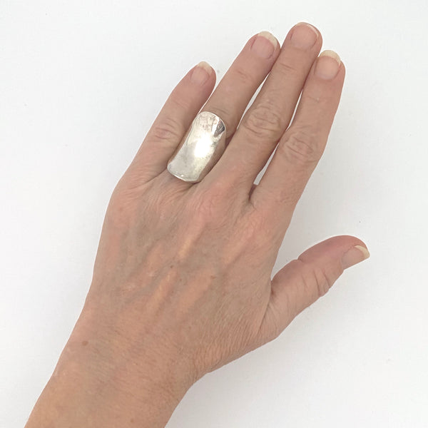 scale vintage heavy silver curved ring Pekka Piekainen replica Modernist jewelry design