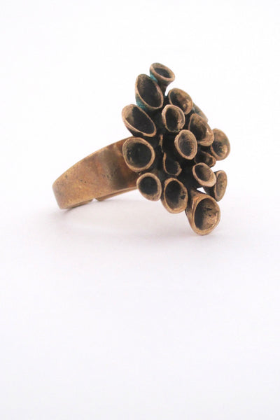 detail Hannu Ikonen Finland vintage bronze reindeer moss ring