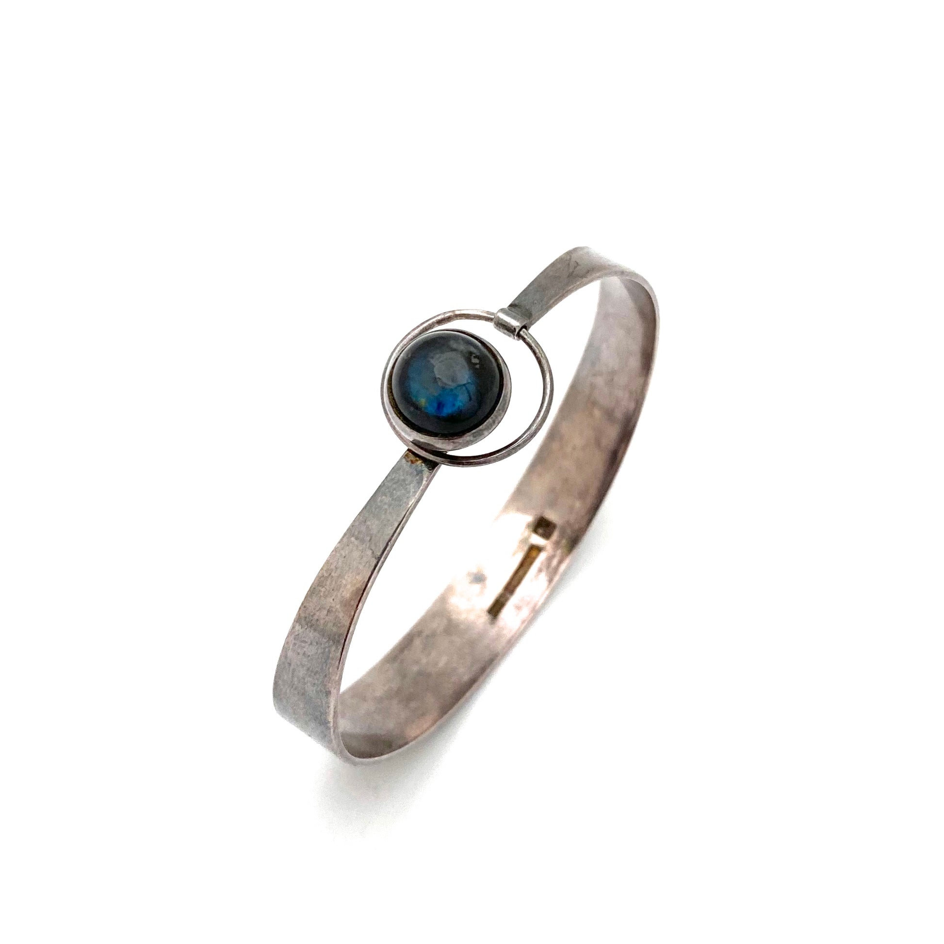detail Kaunis Koru Finland vintage silver labradorite bracelet Scandinavian Modernist jewelry design