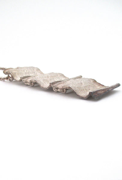 detail Knud V Andersen for Anton Michelsen Denmark large Scandinavian Modern silver bark kinetic pendant necklace