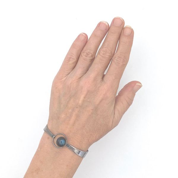 scale Kaunis Koru Finland vintage silver labradorite bracelet Scandinavian Modernist jewelry design
