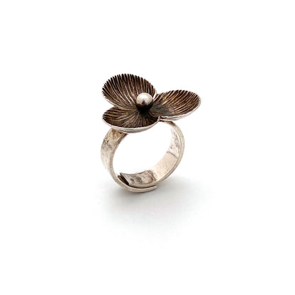 detail Elis Kauppi Kupittaan Kulta Finland vintage textured silver ring Scandinavian Modernist jewelry design