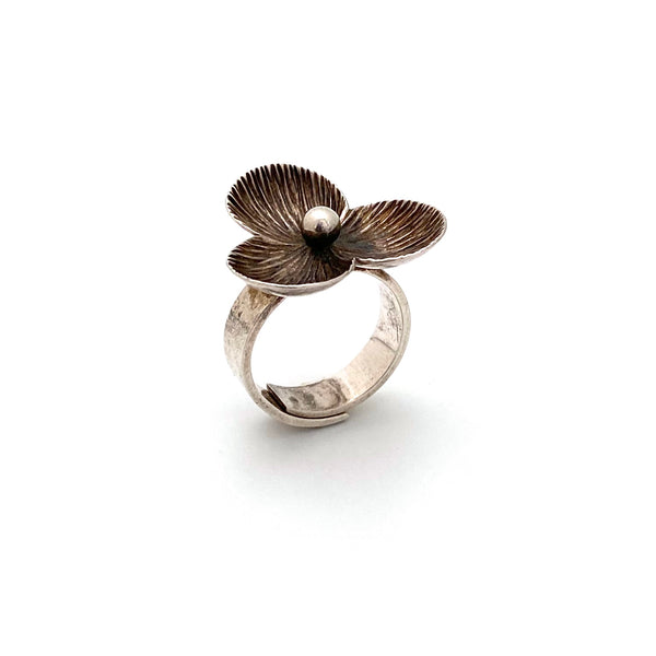 detail Elis Kauppi Kupittaan Kulta Finland vintage textured silver ring Scandinavian Modernist jewelry design