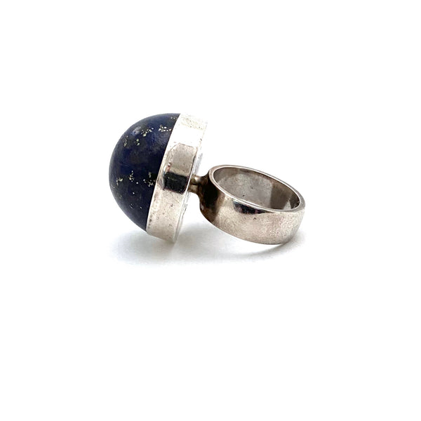 detail Einer Fehrn Denmark extra large vintage silver lapis dome ring Scandinavian Modernist jewelry design