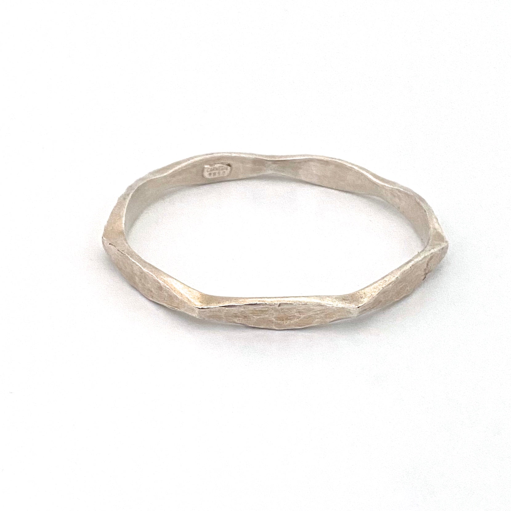detail Hattie Carnegie USA vintage hammered silver plate bangle bracelet Modernist jewelry design