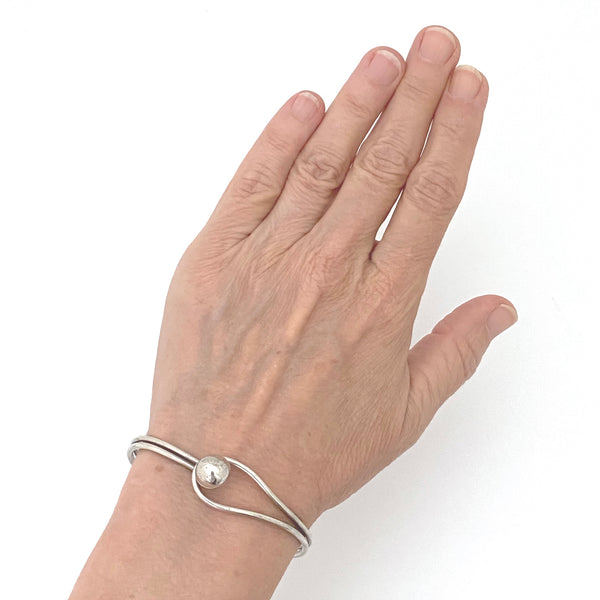 scale Henning Ulrichsen Denmark vintage silver bangle bracelet Scandinavian Modern jewelry design