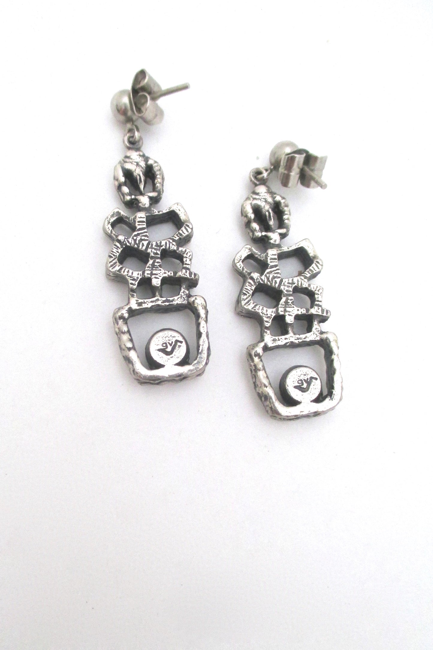 Guy Vidal openwork 'balanced ball' drop earrings