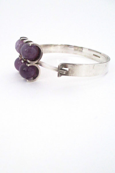 profile Elis Kauppi for Kupittaan Kulta Finland vintage Nordic modern silver & amethyst bracelet