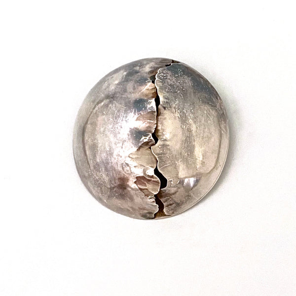 vintage silver large 'ruffled edges' pendant / brooch