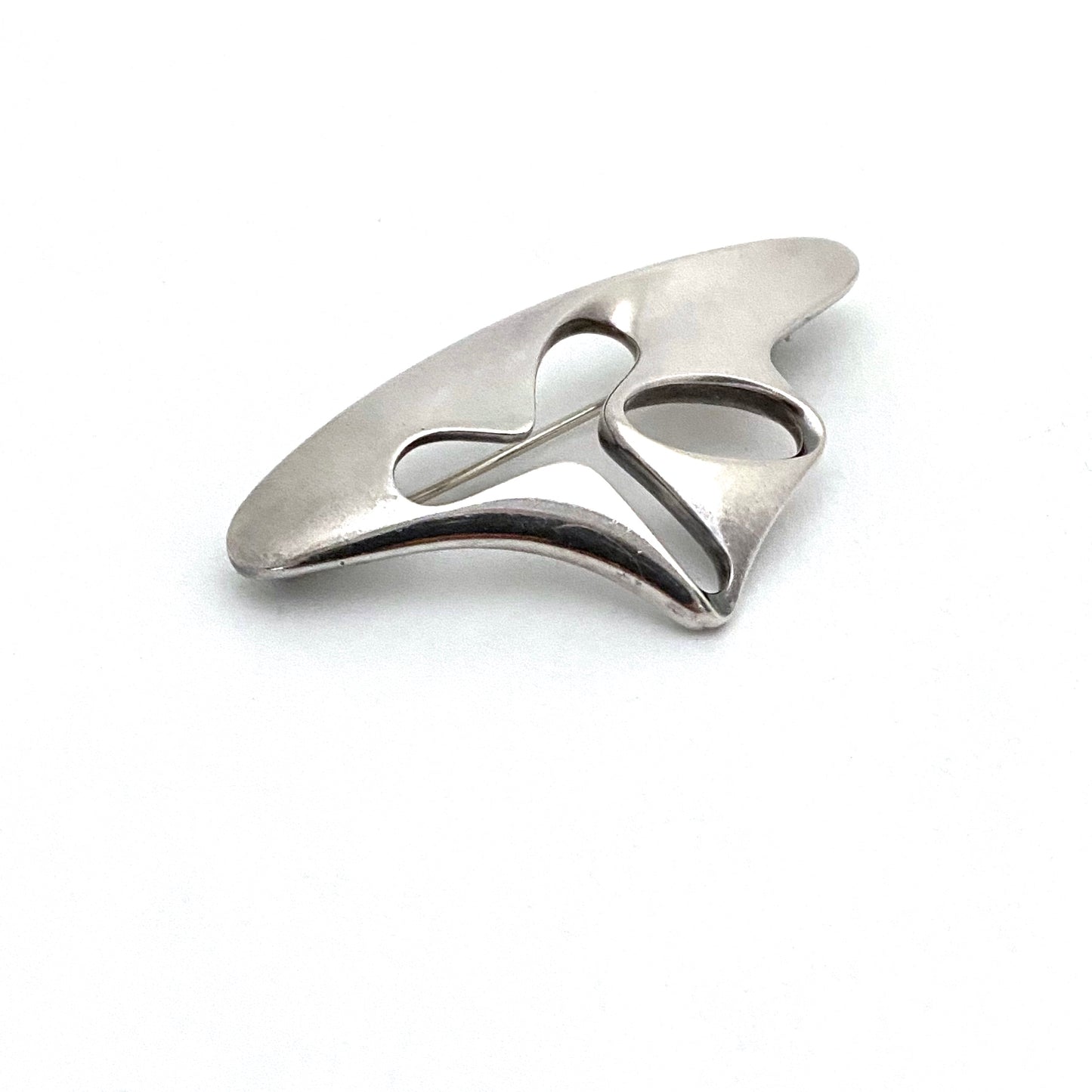 Georg Jensen Modernist brooch #325 ~ Henning Koppel