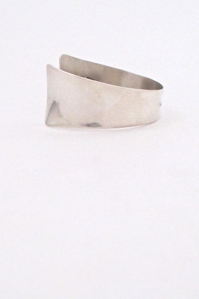 profile Henning Ulrichsen Denmark vintage silver flared cuff bracelet Scandinavian Modern design