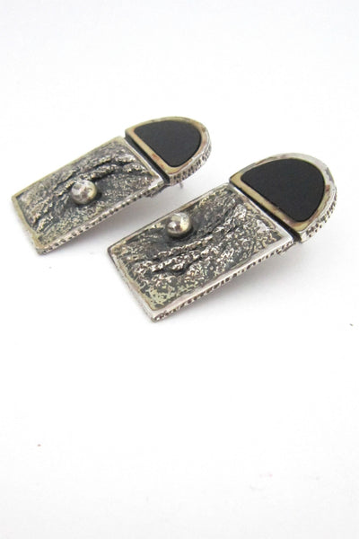 Darveau hinged earrings