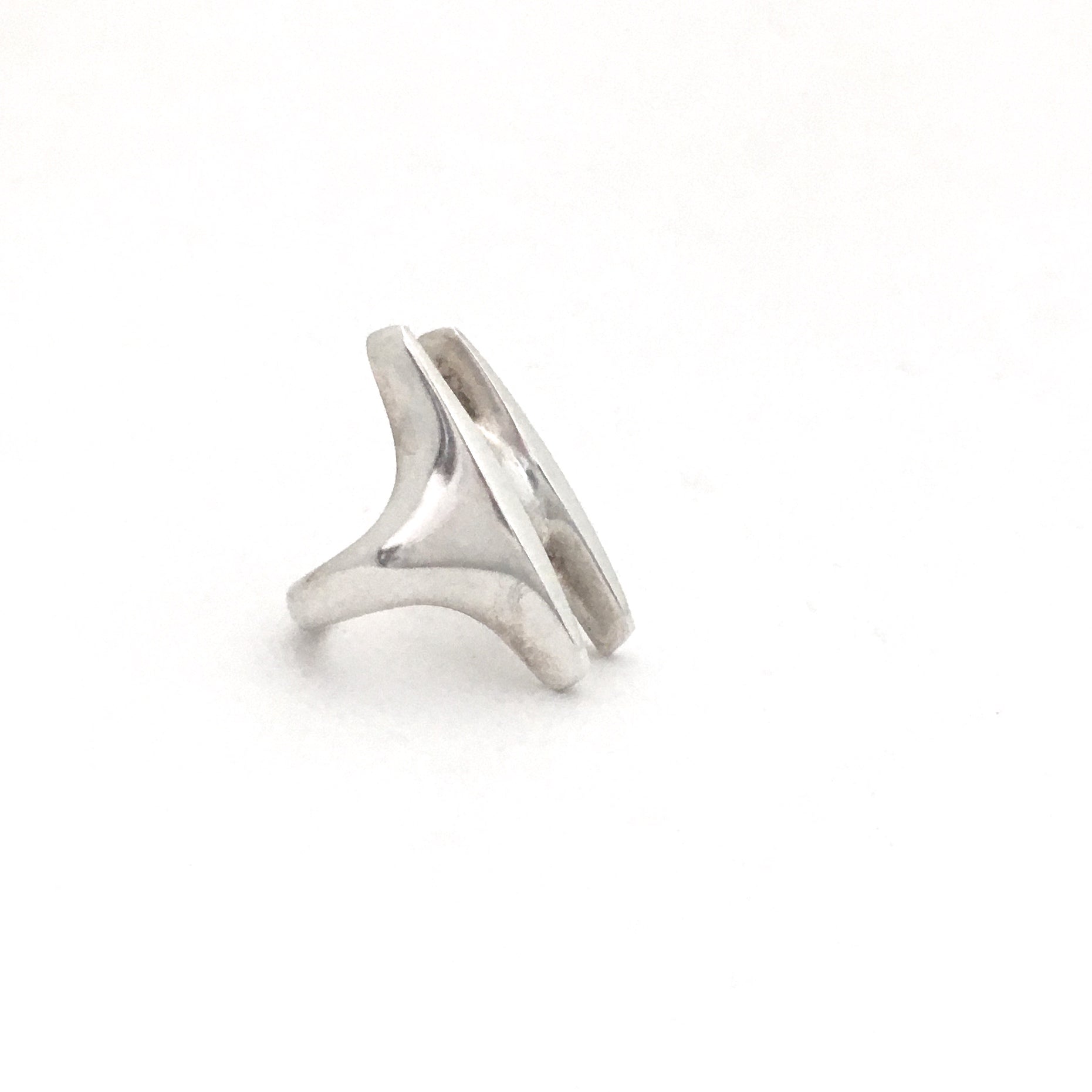 detail Georg Jensen Denmark vintage silver ring 126 by Henning Koppel Scandinavian Modernist jewelry design